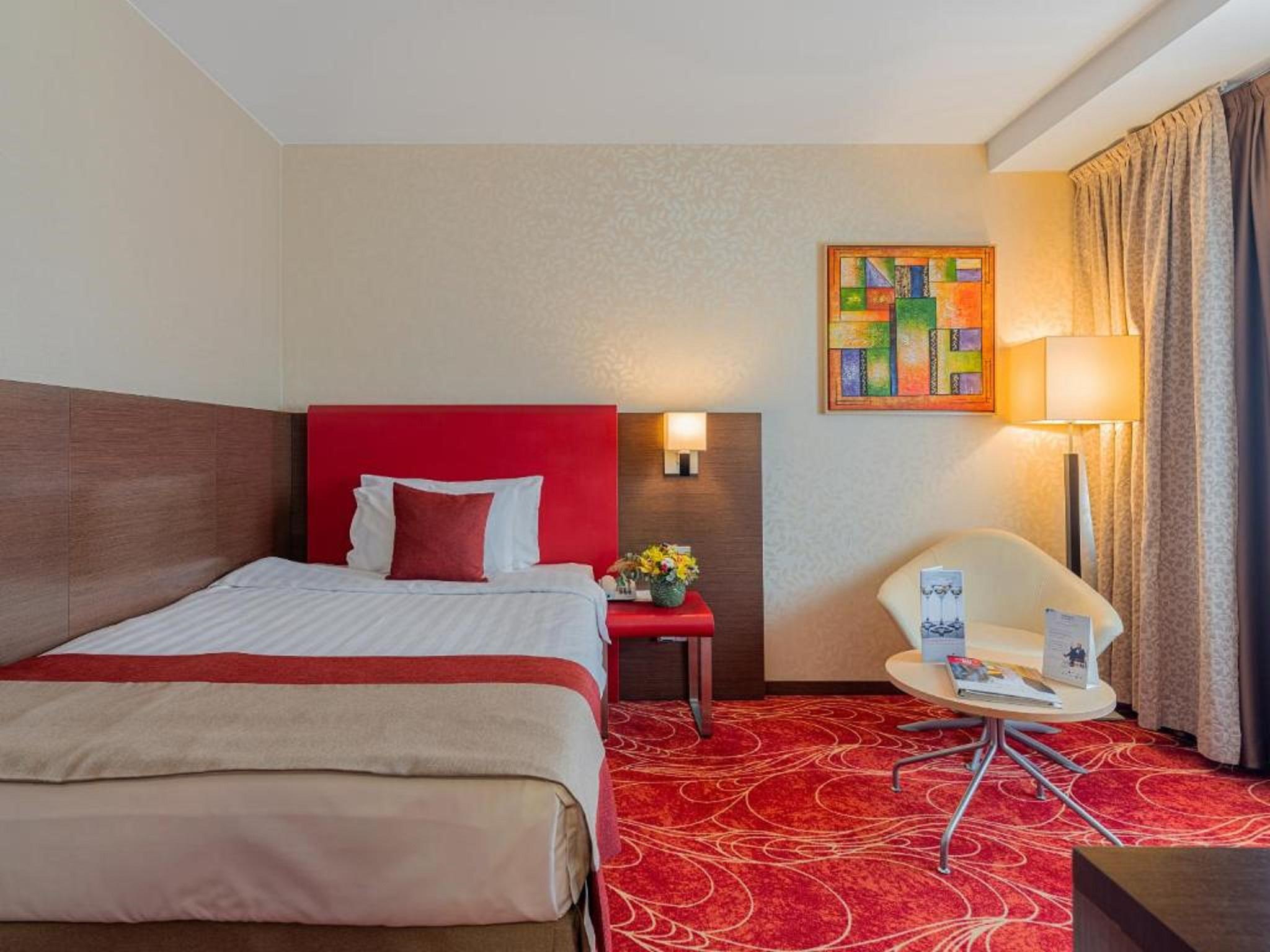 Ramada Hotel 4*