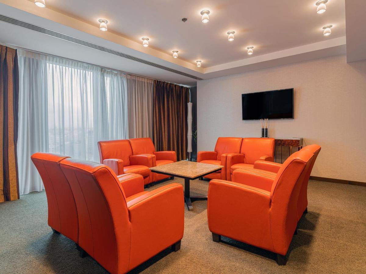 Ramada 4*