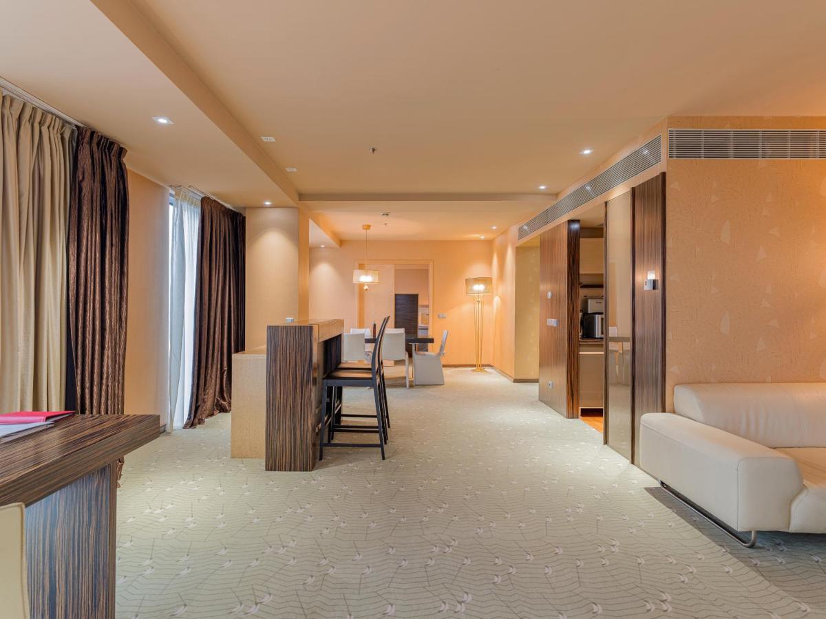 Ramada Hotel